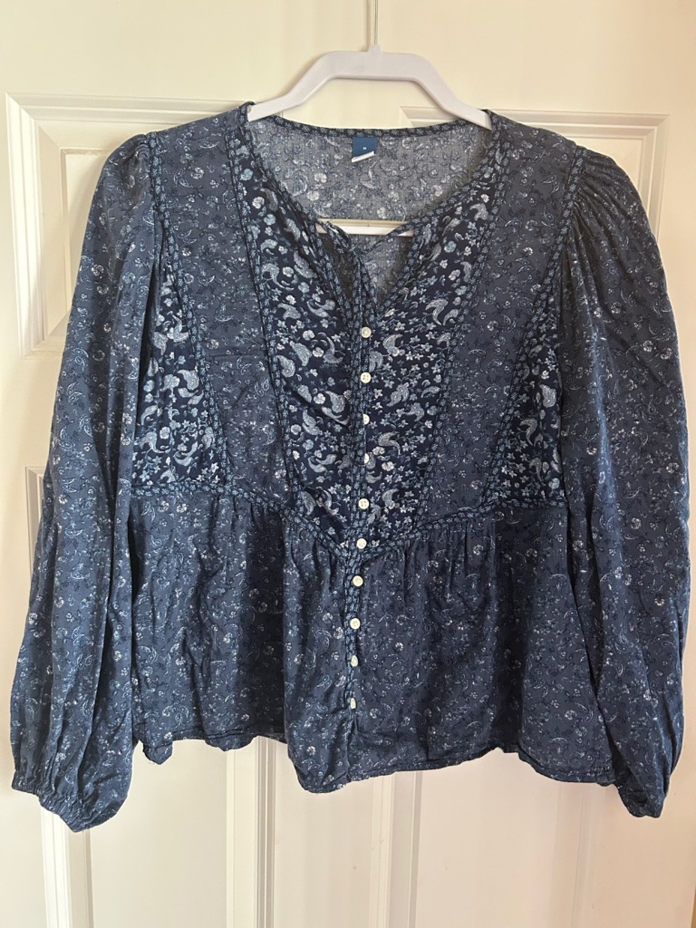 *closet clean out* Old Navy oversized button front mixed print poet blouse M